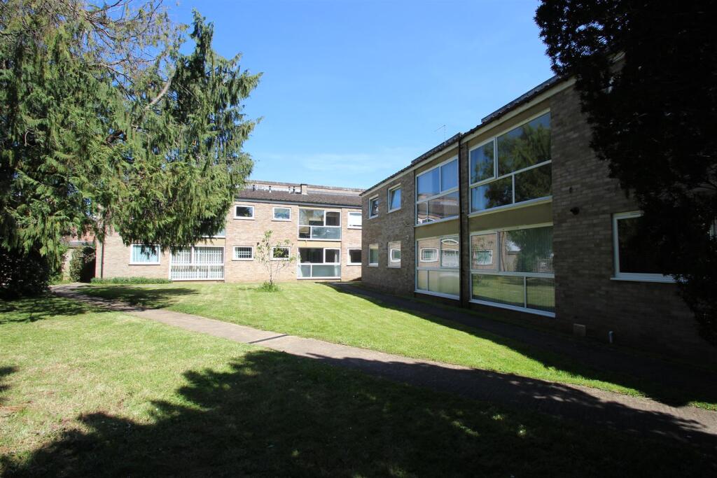 4 bed Studio for rent in Wolvercote. From North Oxford Property Service - Oxford