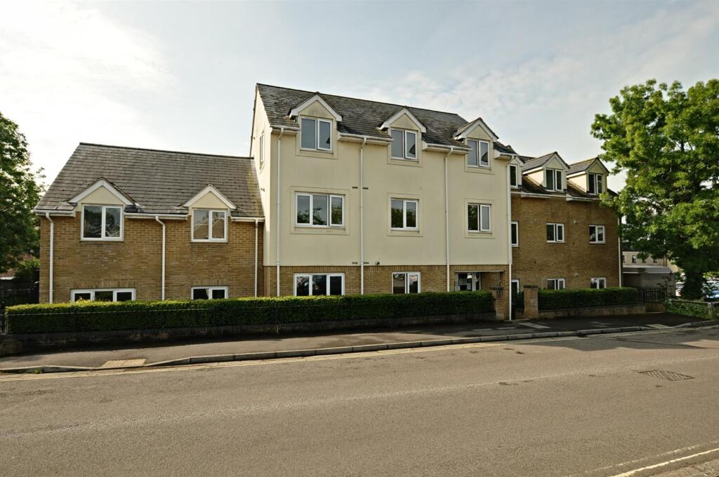 2 bed 1st Floor Flat for rent in Kidlington. From North Oxford Property Service - Oxford