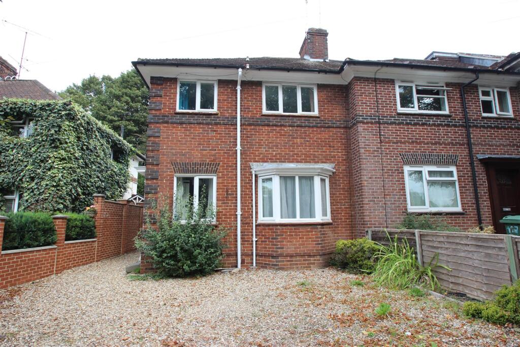 4 bed Detached for rent in Sandford-on-Thames. From North Oxford Property Service - Oxford 4 bed Detached for rent in Sandford-on-Thames. From North Oxford Property Service - Oxford