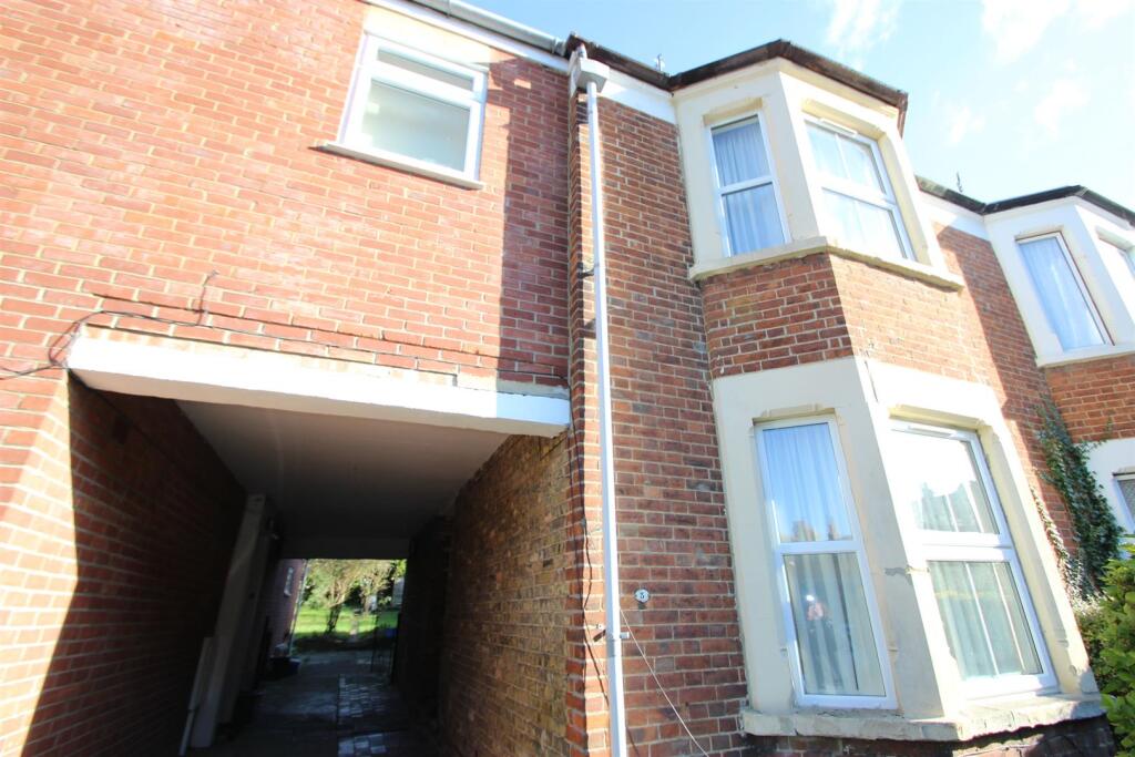 5 bed Detached for rent in Sandford-on-Thames. From North Oxford Property Service - Oxford 5 bed Detached for rent in Sandford-on-Thames. From North Oxford Property Service - Oxford