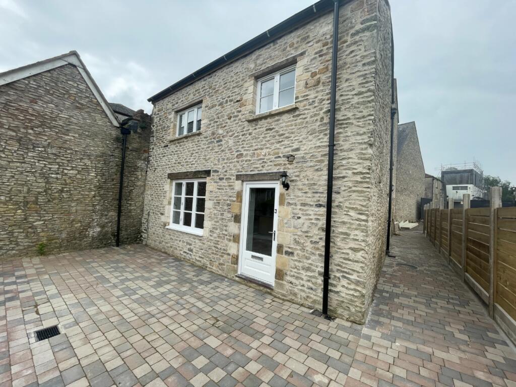 2 bed Semi-Detached House for rent in Shepton Mallet. From Allen Residential