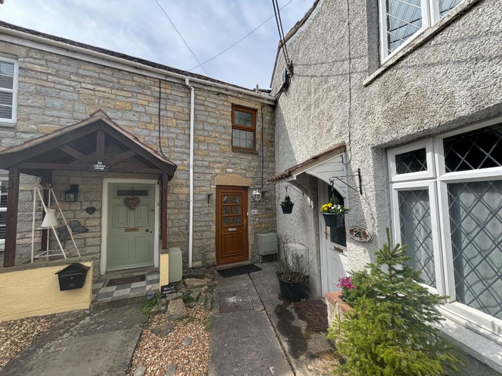 2 bed Cottage for rent in Street. From Allen Residential - Paulton