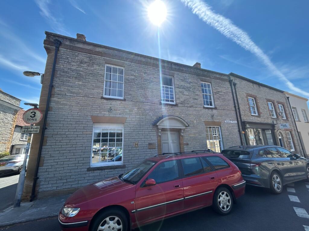 2 bed Apartment for rent in Somerton. From Allen Residential - Paulton