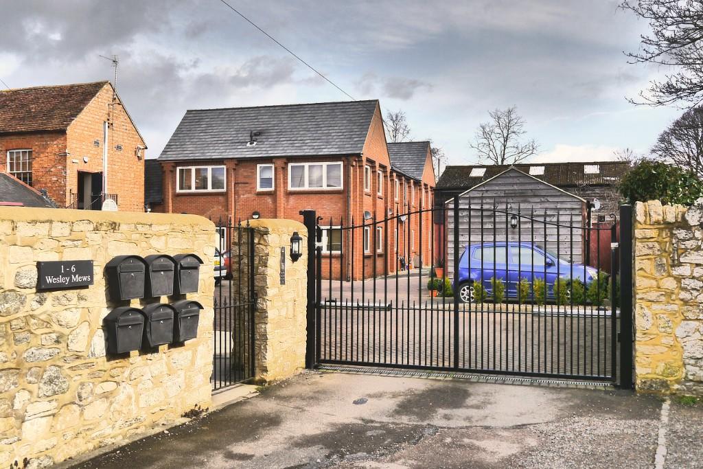 2 bed Apartment for rent in Old Stratford. From Prestige Estates - Milton Keynes