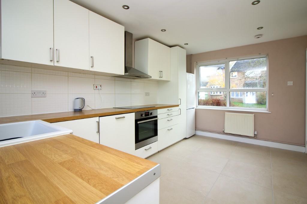 3 bed End of Terrace for rent in Bletchley. From Prestige Estates - Milton Keynes 3 bed End of Terrace for rent in Bletchley. From Prestige Estates - Milton Keynes