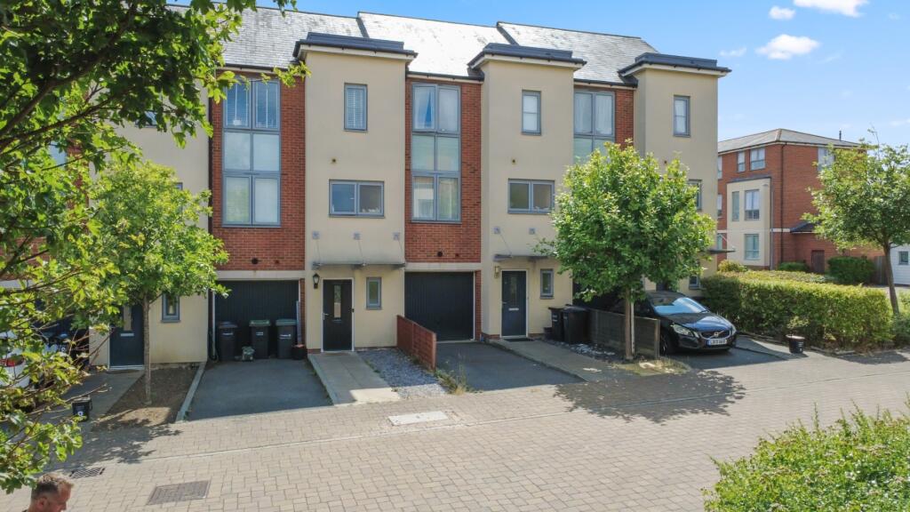 4 bed Town House for rent in Northfleet. From Town and City Homes - Dartford