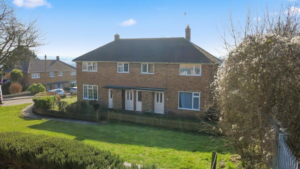 3 bed Mid Terraced House for rent in Rochester. From Town and City Homes - Dartford
