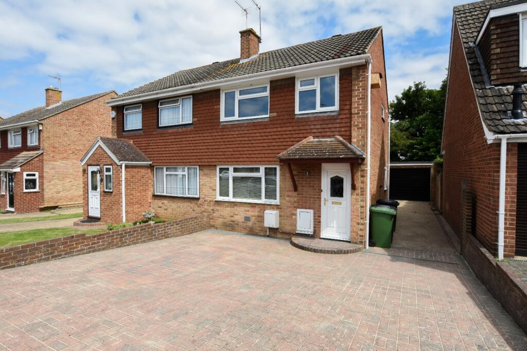 3 bed Semi Detached for rent in Sutton at Hone. From Town and City Homes - Dartford 3 bed Semi Detached for rent in Sutton at Hone. From Town and City Homes - Dartford
