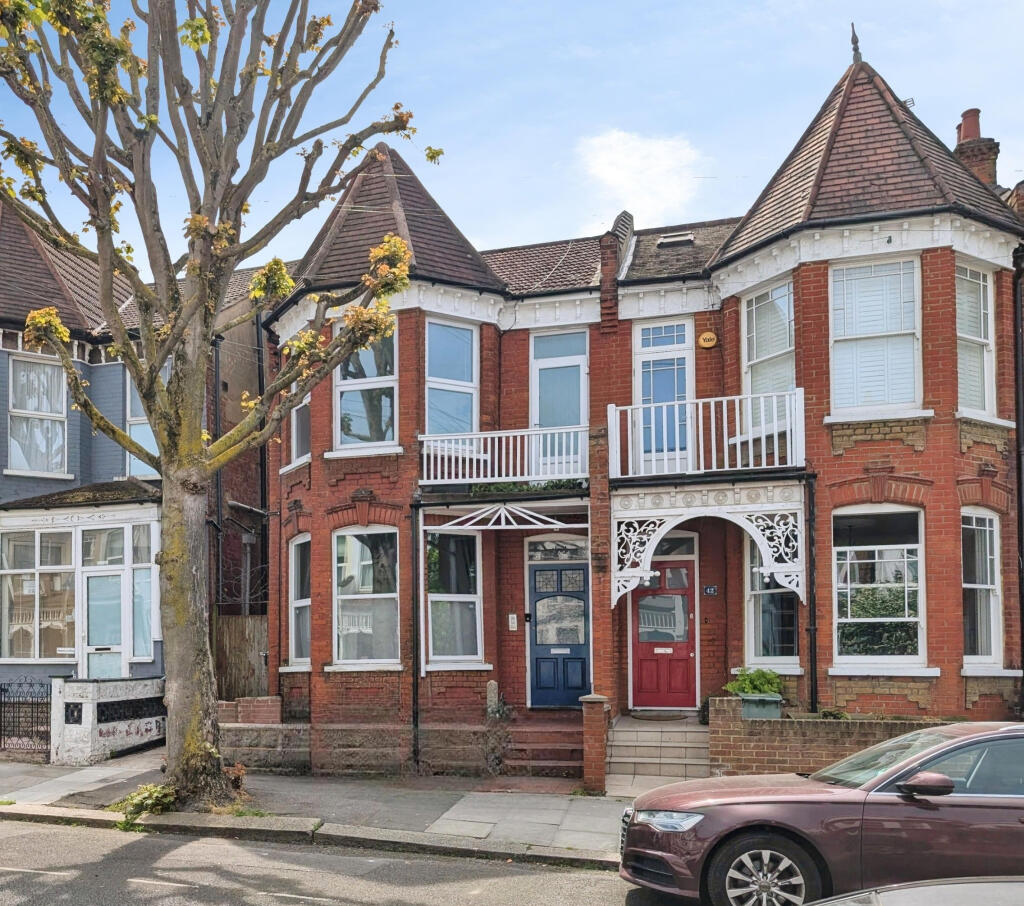 2 bed 1st Floor Flat for rent in Wood Green. From Belvoir - Enfield