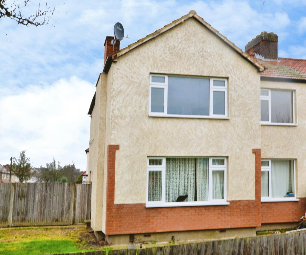 2 bed 1st Floor Flat for rent in London. From Belvoir - Enfield