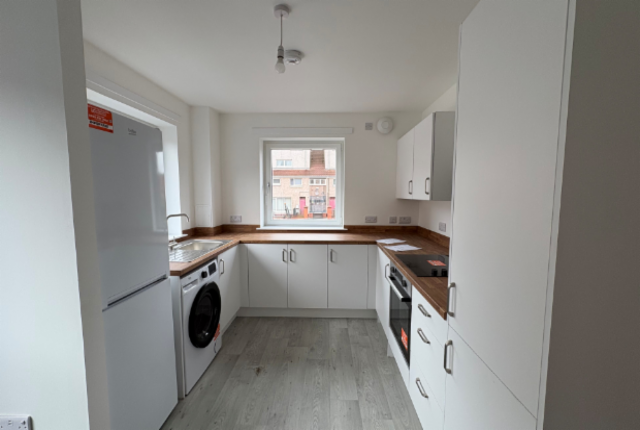 2 bed 1st Floor Flat for rent in Glasgow. From Lowther Homes - Scotland