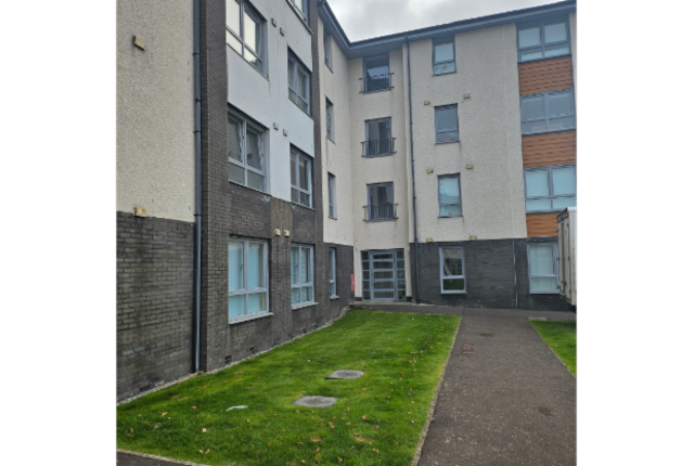 3 bed 1st Floor Flat for rent in Renfrew. From Lowther Homes - Scotland