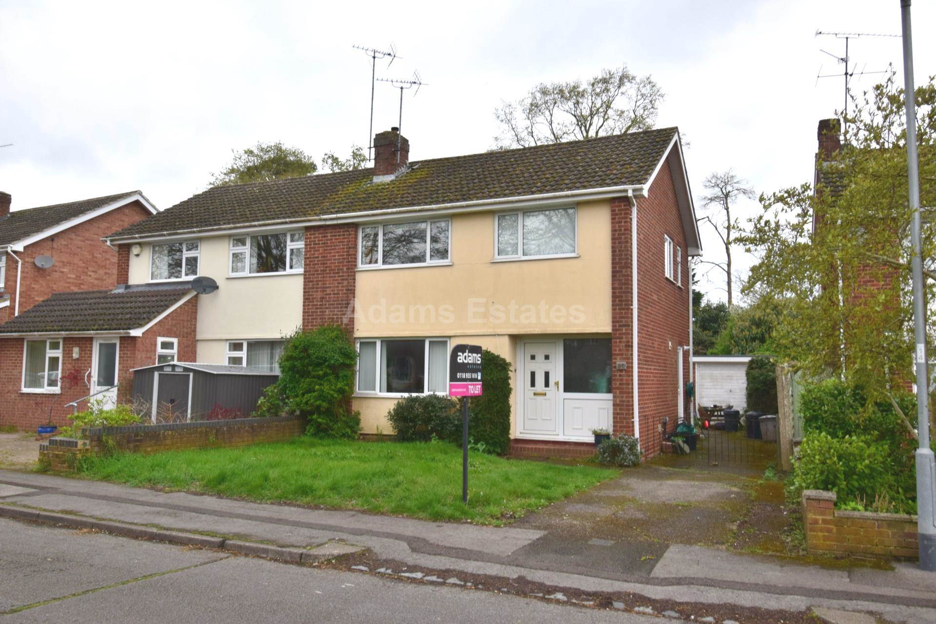 3 bed Semi-Detached House for rent in Reading. From Student Holmes - University Office