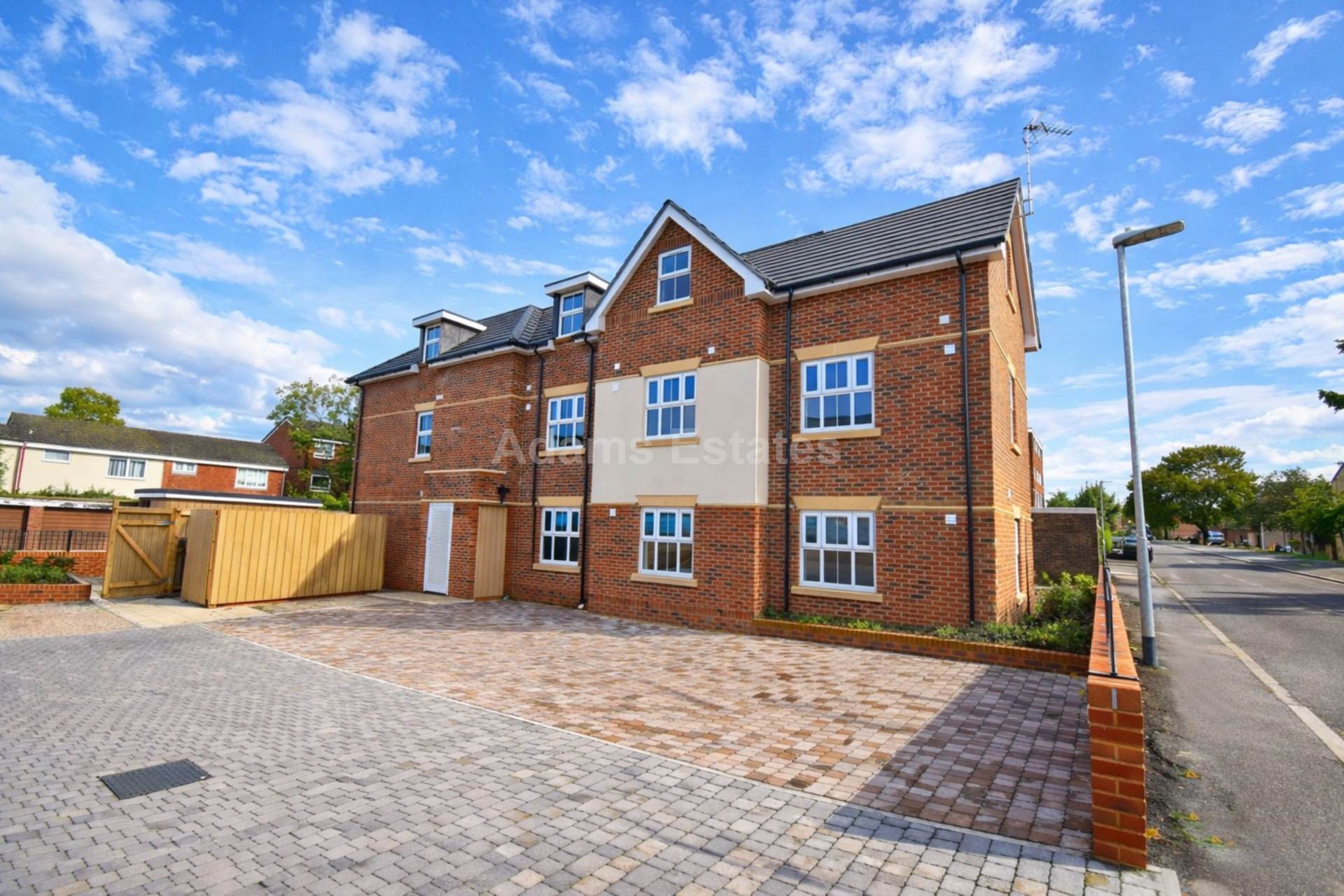 1 bed Studio for rent in Reading. From Student Holmes - University Office 1 bed Studio for rent in Reading. From Student Holmes - University Office