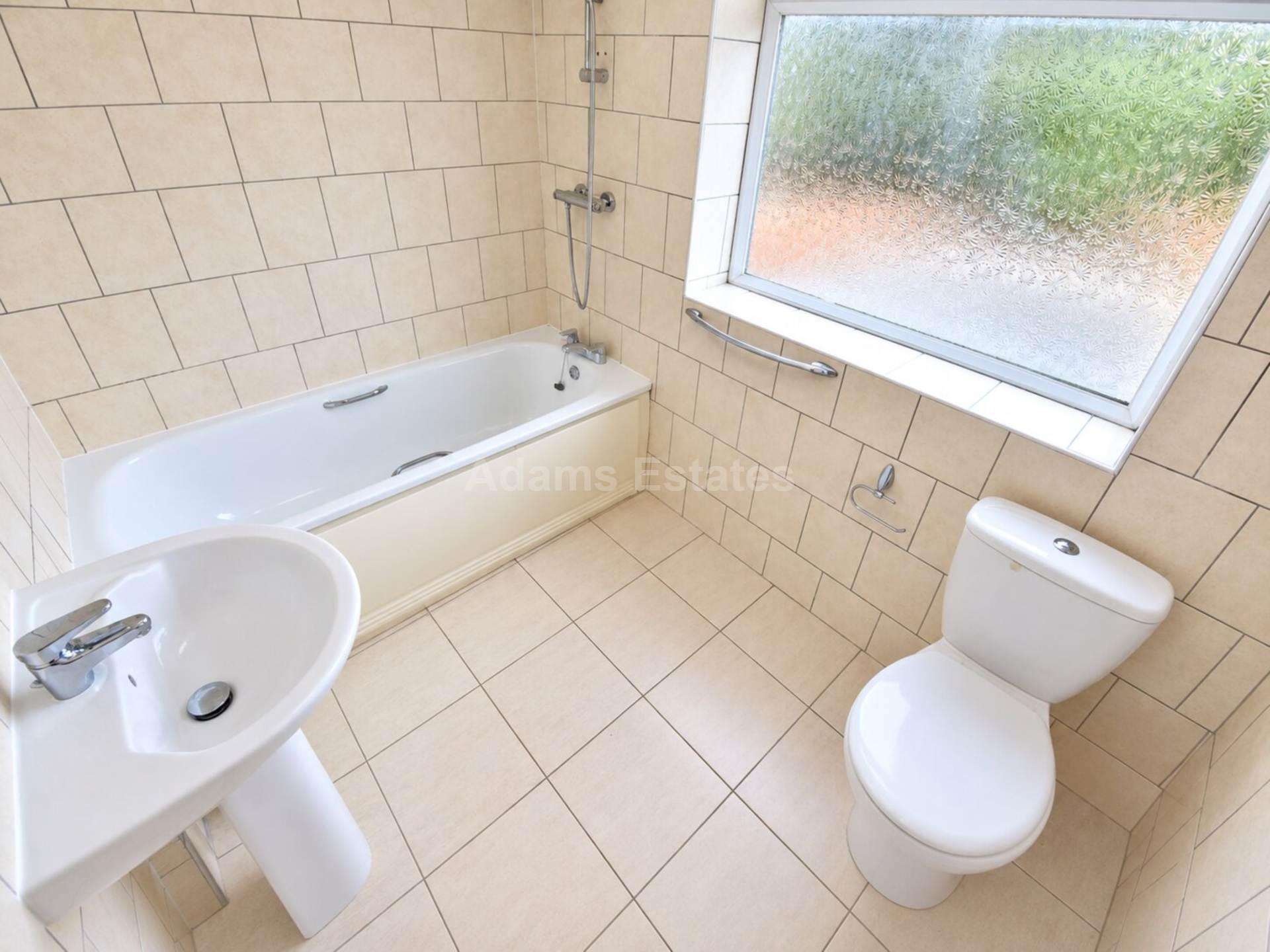4 bed Mid Terraced House for rent in Reading. From Student Holmes - University Office 4 bed Mid Terraced House for rent in Reading. From Student Holmes - University Office