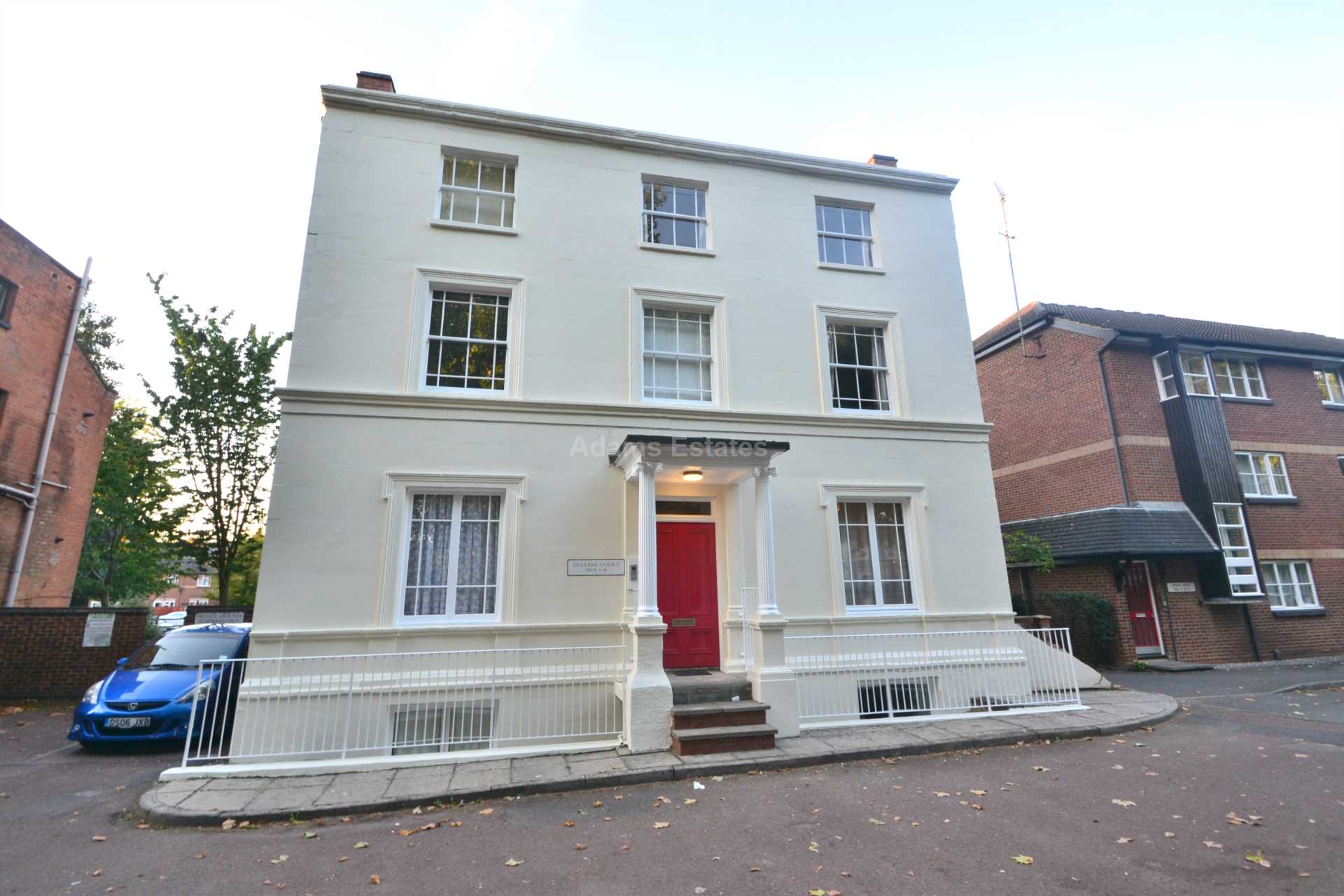 2 bed 1st Floor Flat for rent in Reading. From Student Holmes - University Office
