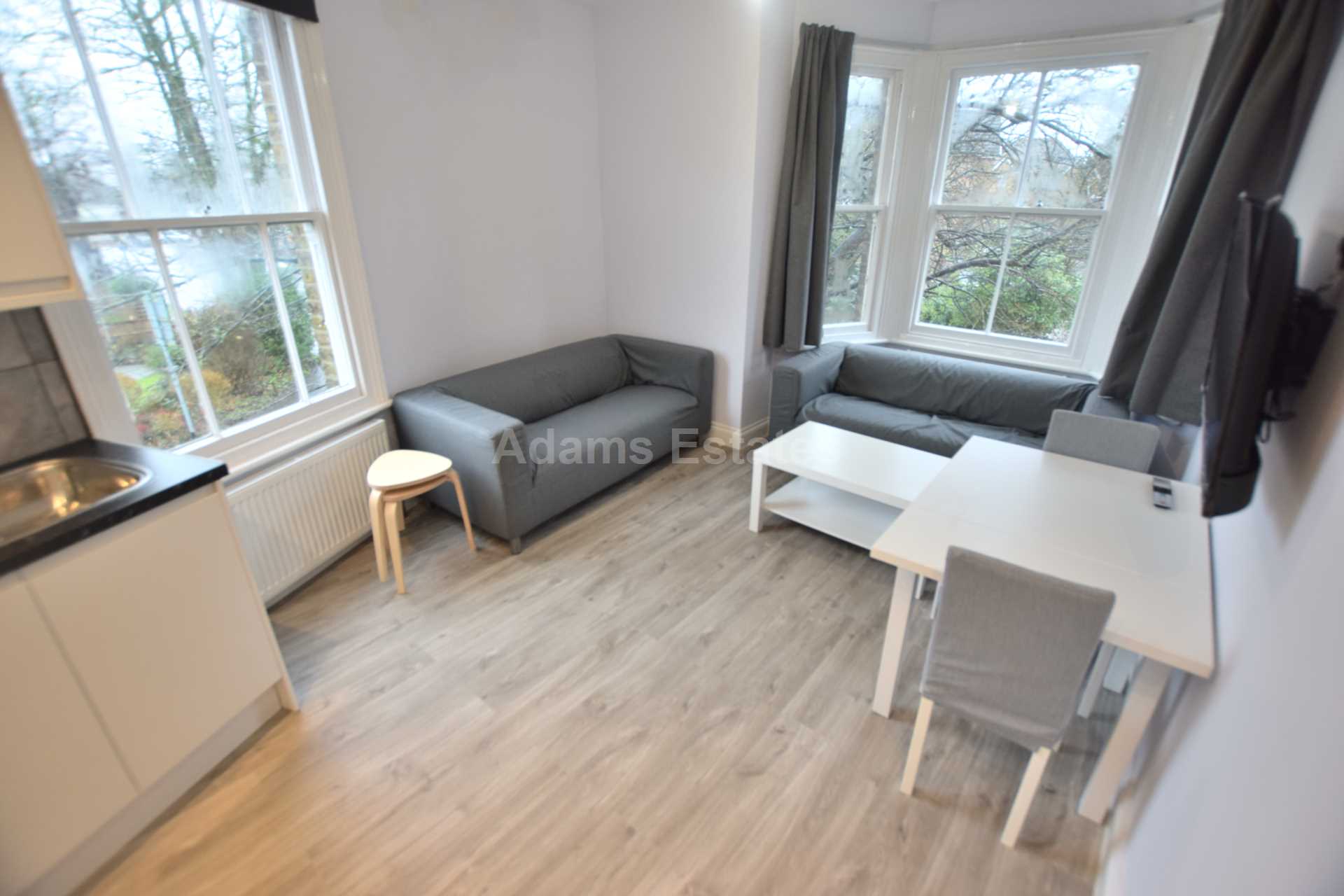 2 bed 1st Floor Flat for rent in Reading. From Student Holmes - University Office 2 bed 1st Floor Flat for rent in Reading. From Student Holmes - University Office
