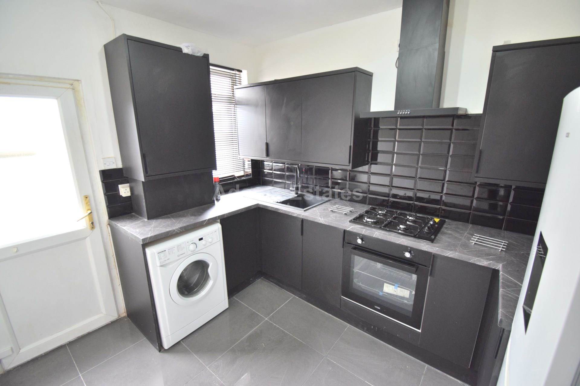 3 bed 1st Floor Flat for rent in Reading. From Student Holmes - University Office 3 bed 1st Floor Flat for rent in Reading. From Student Holmes - University Office
