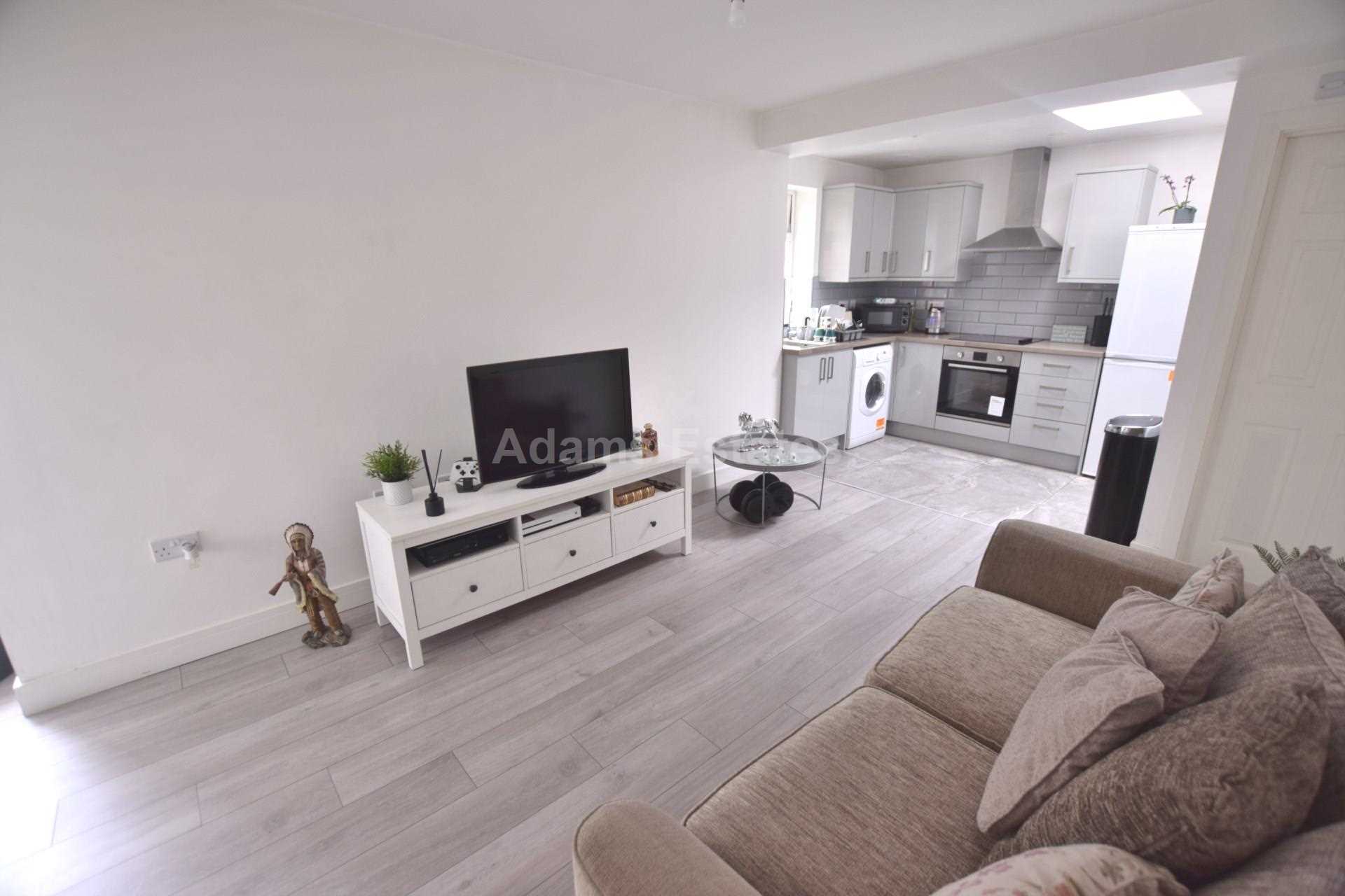 1 bed Apartment for rent in Reading. From Student Holmes - University Office