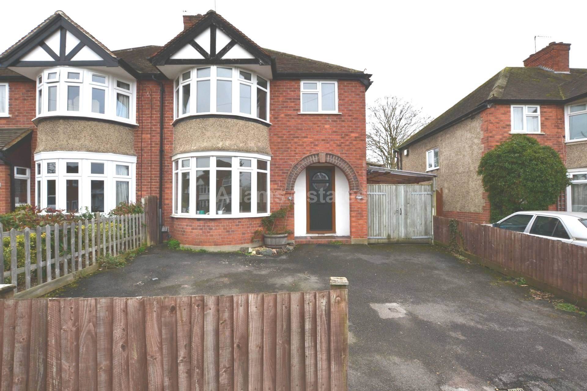 1 bed House Share for rent in Woodley. From Student Holmes - University Office 1 bed House Share for rent in Woodley. From Student Holmes - University Office