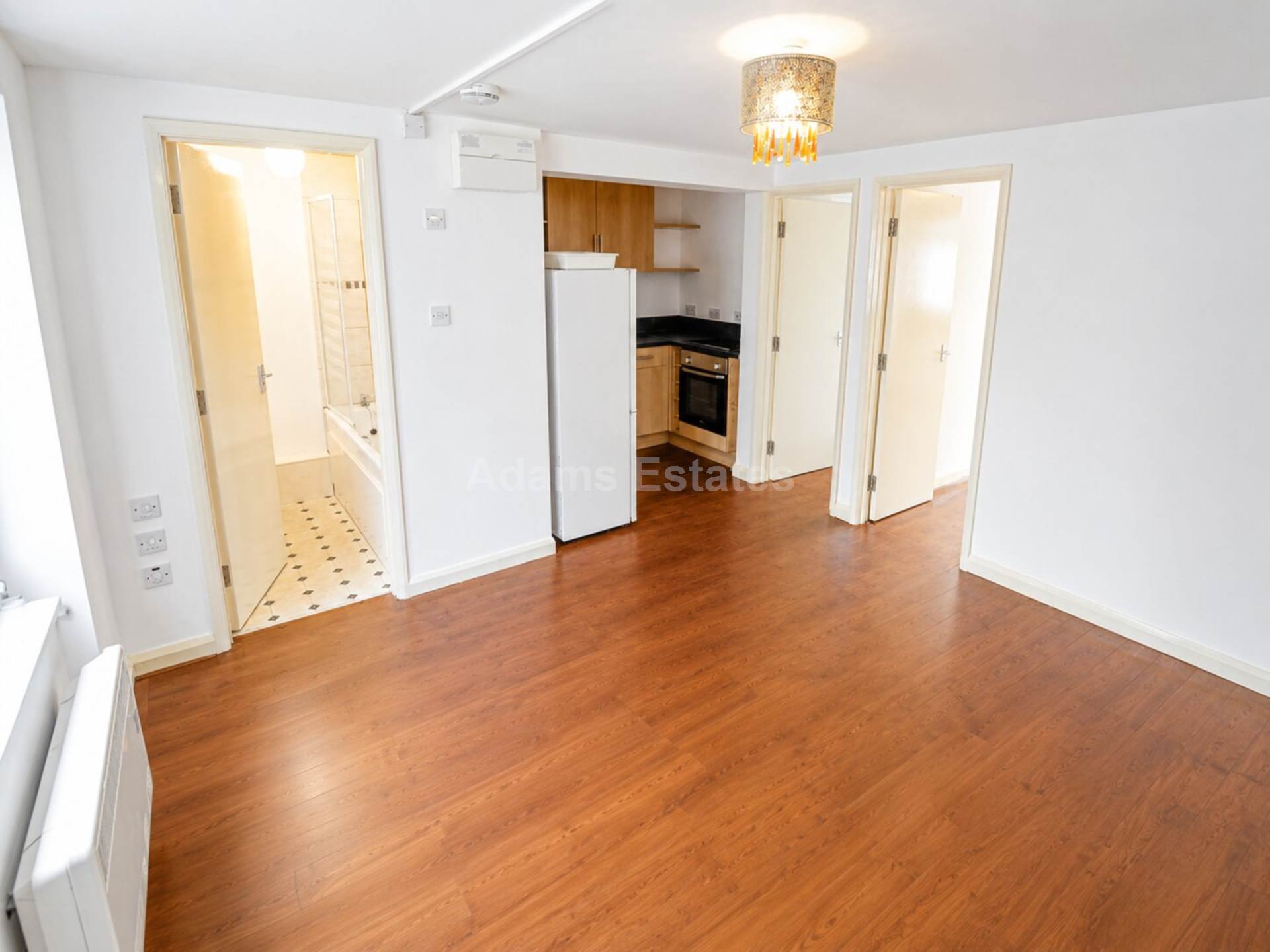 2 bed 1st Floor Flat for rent in Reading. From Student Holmes - University Office