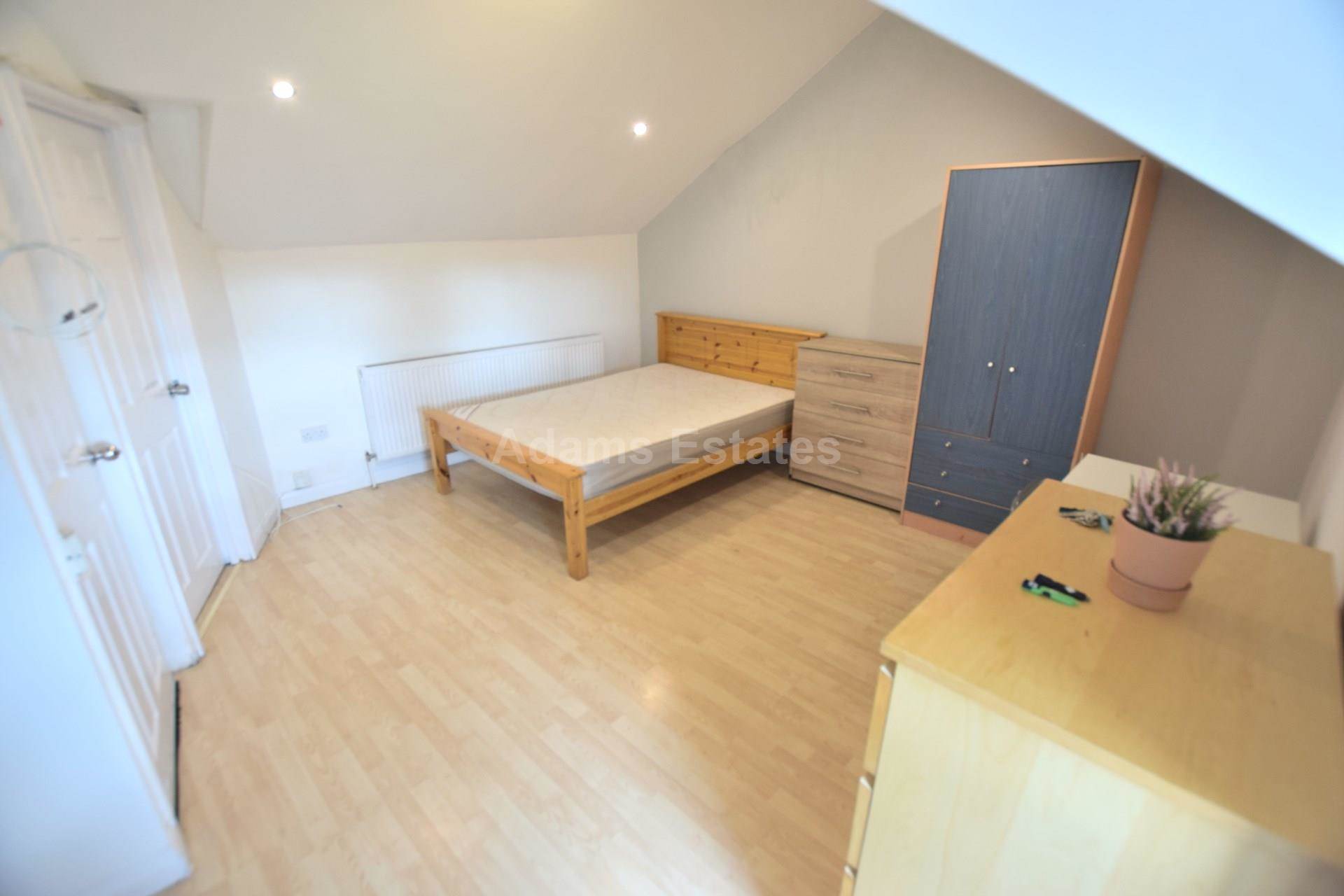 1 bed Studio for rent in Reading. From Student Holmes - University Office