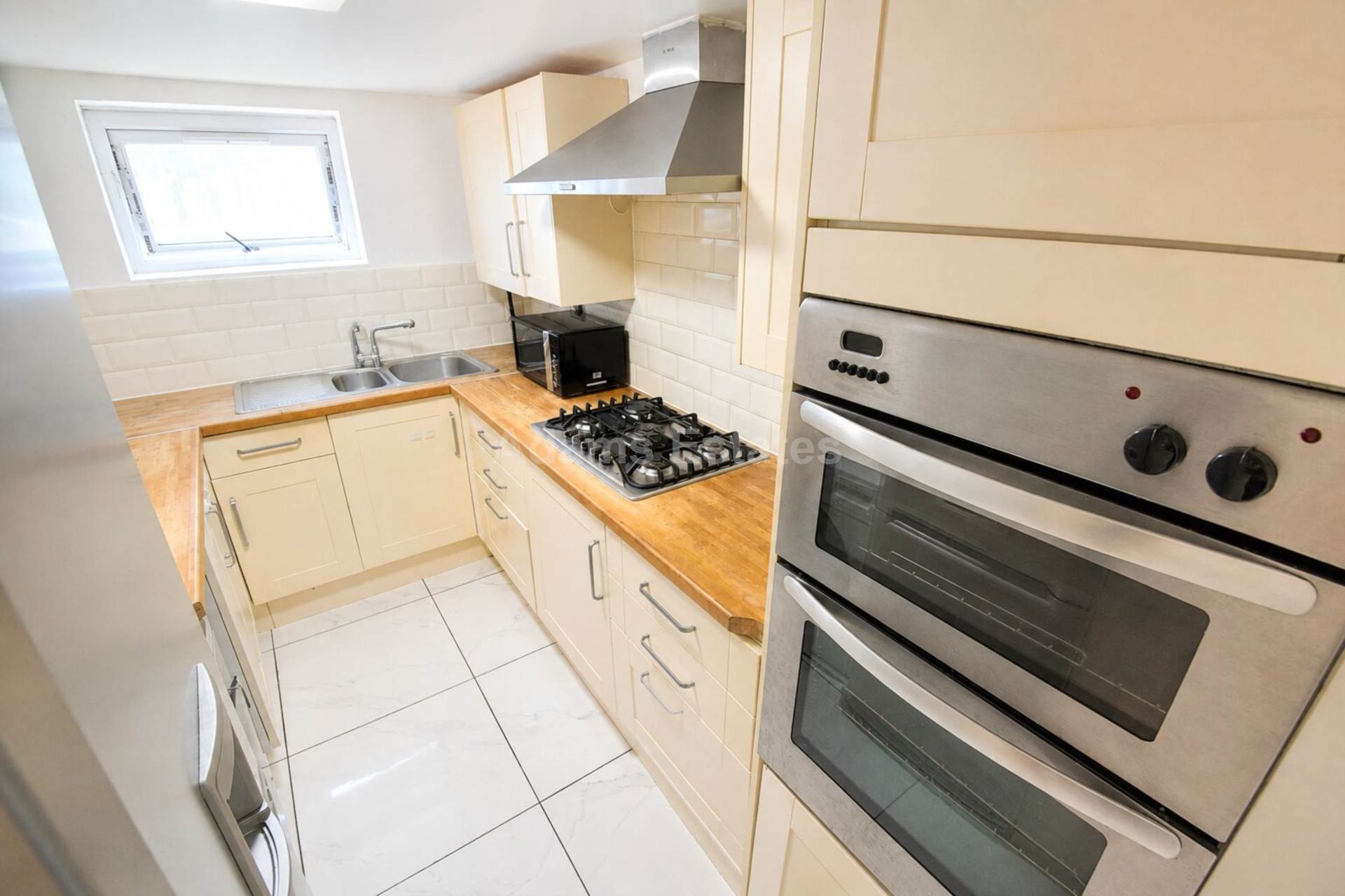 1 bed Studio for rent in Reading. From Student Holmes - University Office 1 bed Studio for rent in Reading. From Student Holmes - University Office