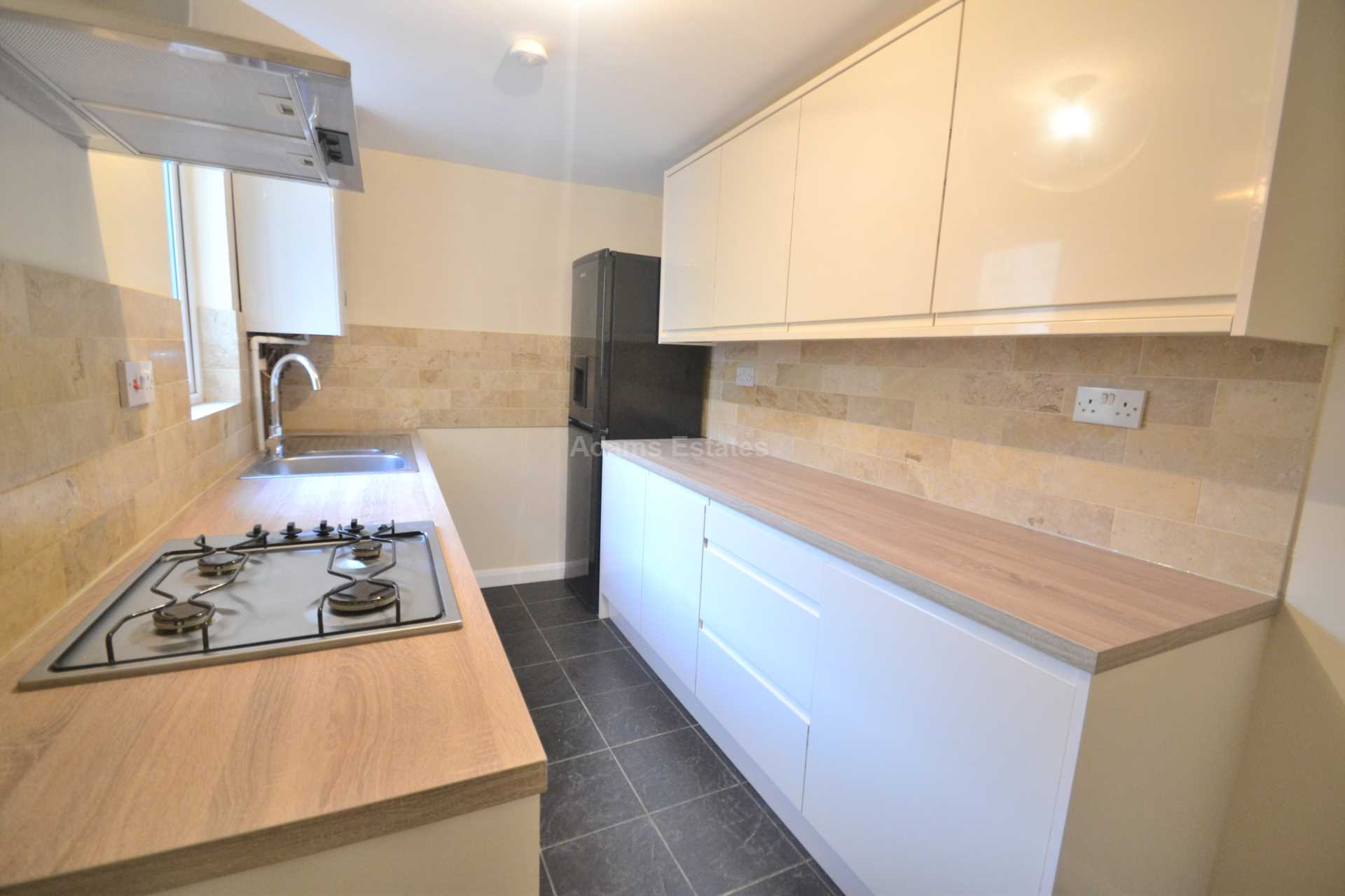 3 bed End of Terrace for rent in Reading. From Student Holmes - University Office