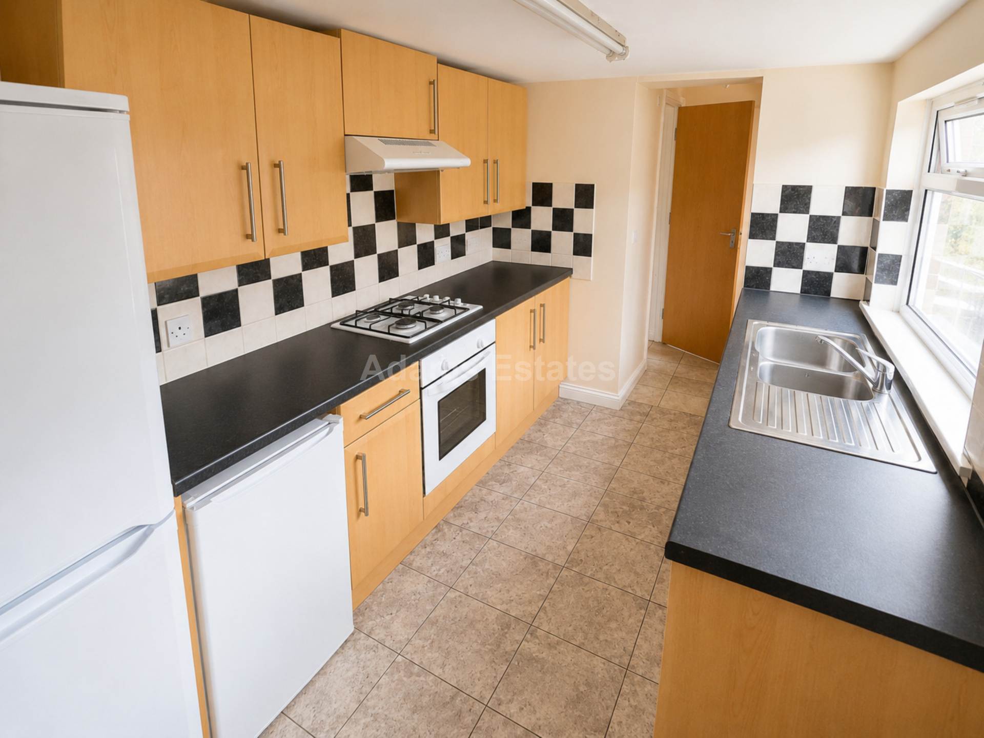 6 bed House Share for rent in Reading. From Student Holmes - University Office