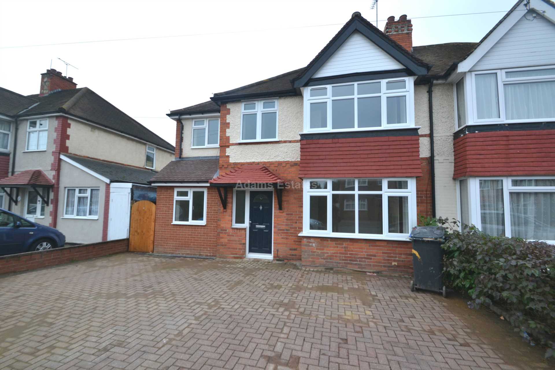 1 bed Studio for rent in Reading. From Student Holmes - University Office 1 bed Studio for rent in Reading. From Student Holmes - University Office