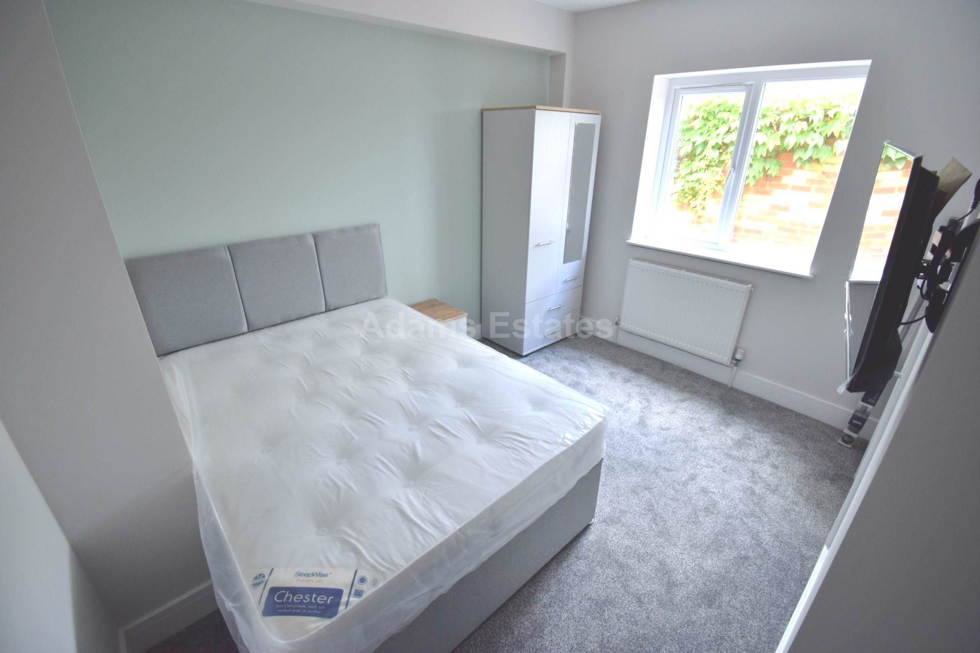 1 bed House Share for rent in Sulham. From Student Holmes - University Office