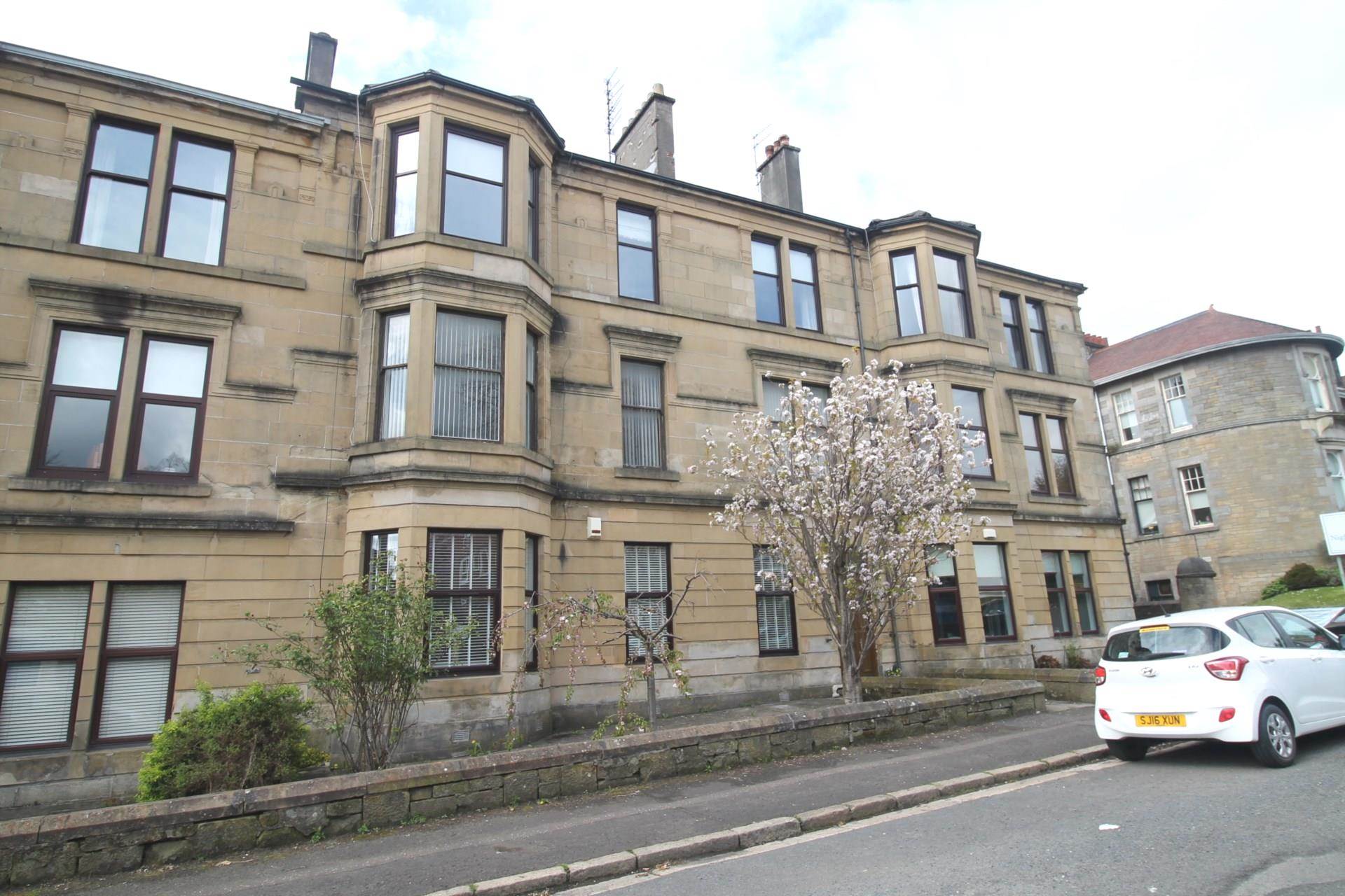 3 bed Flat for rent in Paisley. From LM Properties
