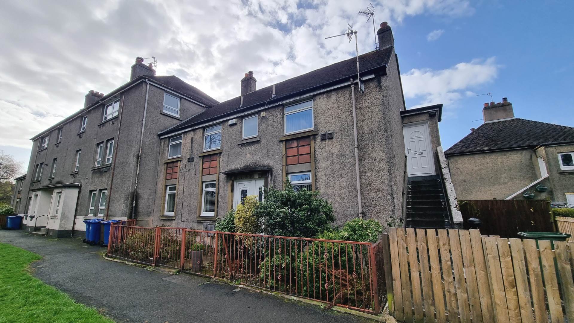 3 bed Cottage for rent in Renfrew. From LM Properties