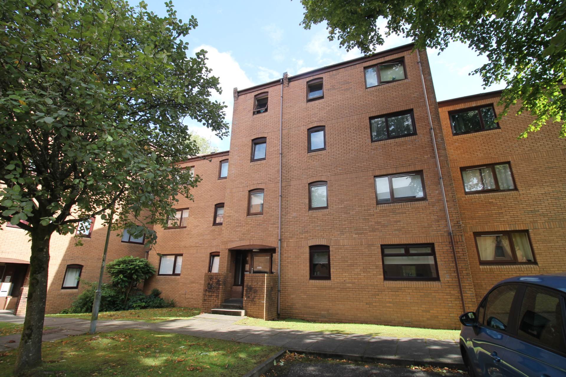 1 bed 1st Floor Flat for rent in Paisley. From LM Properties