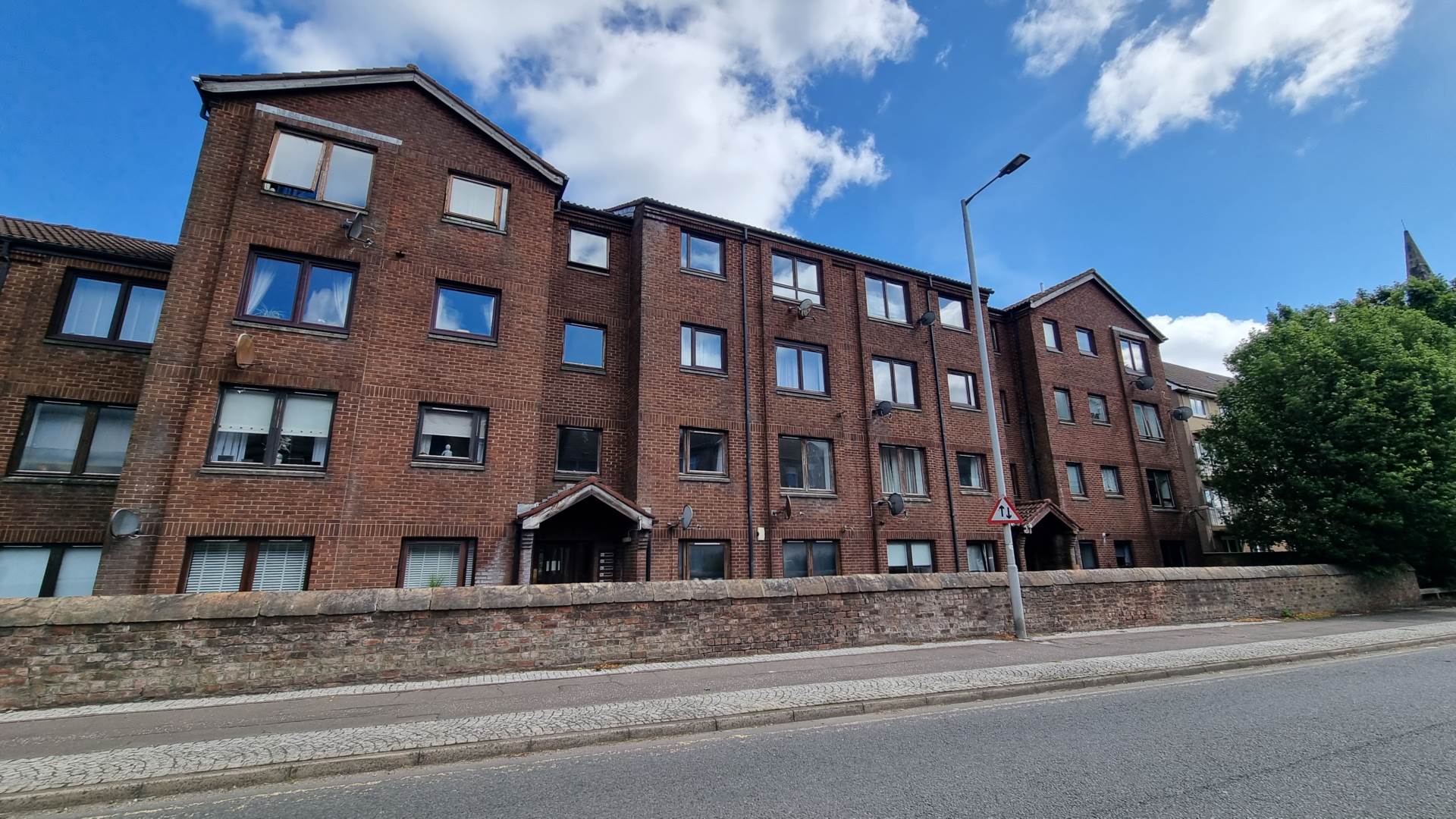 1 bed 1st Floor Flat for rent in Paisley. From LM Properties