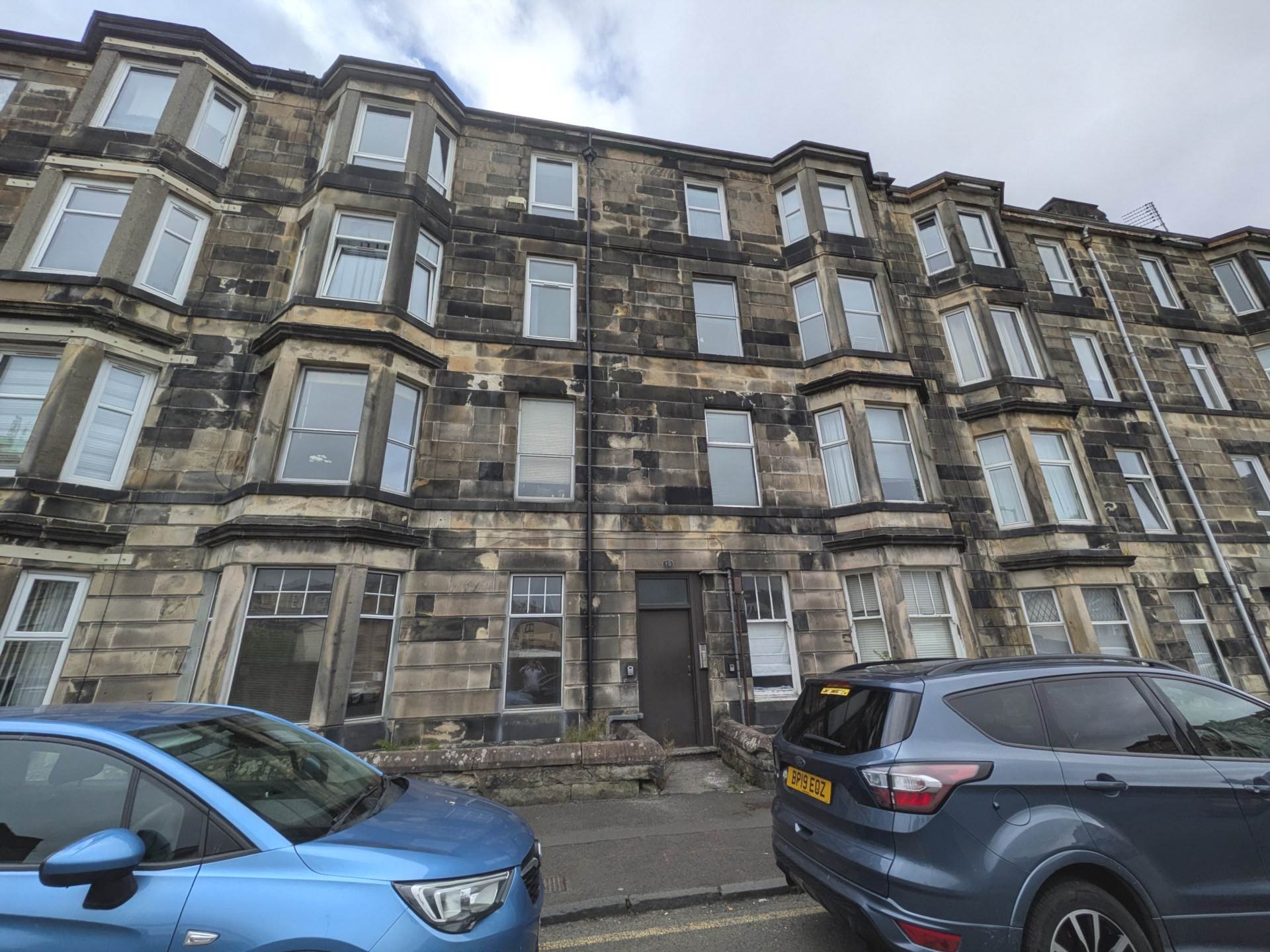 2 bed 1st Floor Flat for rent in Paisley. From LM Properties