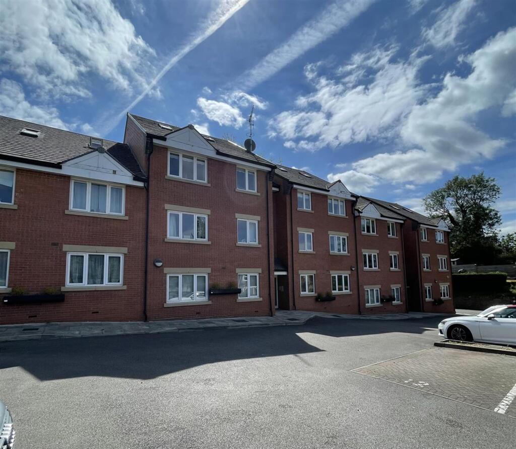 3 bed Apartment for rent in Congleton. From Chris Hamriding Lettings & Estates - Congleton