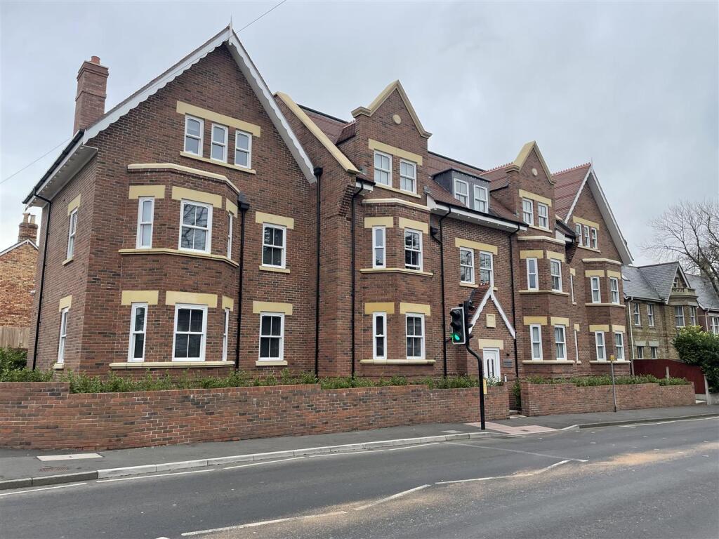 1 bed 1st Floor Flat for rent in Poole. From Abbey Estates - Bournemouth 1 bed 1st Floor Flat for rent in Poole. From Abbey Estates - Bournemouth