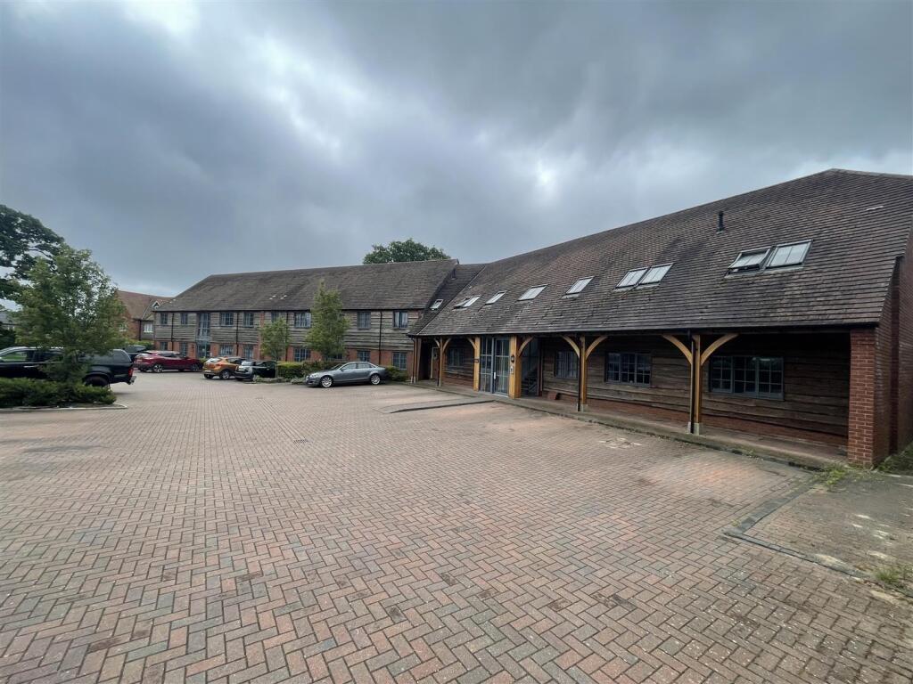 2 bed 1st Floor Flat for rent in Lytchett Minster. From Abbey Estates - Bournemouth
