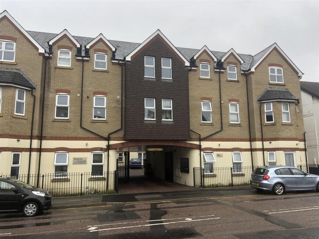 1 bed 1st Floor Flat for rent in Bournemouth. From Abbey Estates - Bournemouth