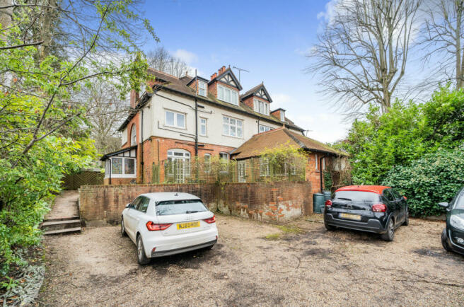 2 bed 1st Floor Flat for rent in Camberley. From Belvoir - Aldershot