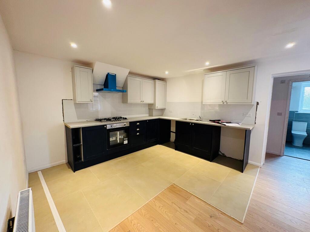 3 bed 1st Floor Flat for rent in Ash Green. From Belvoir - Aldershot