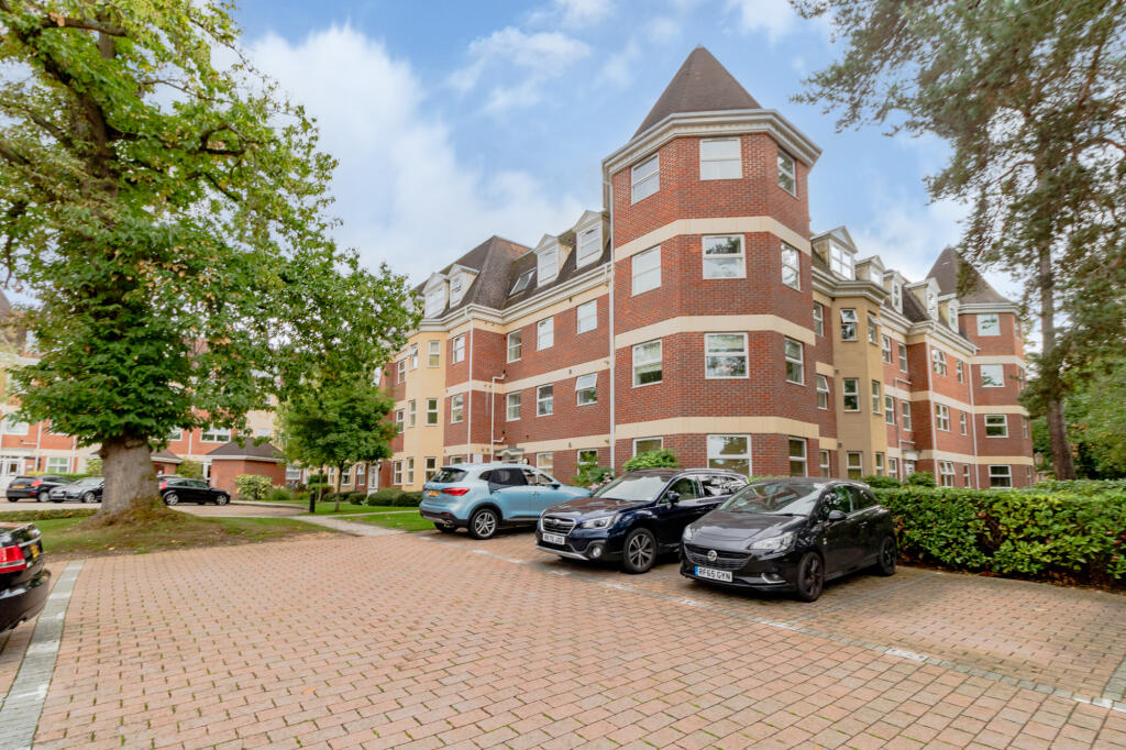 2 bed 1st Floor Flat for rent in Camberley. From Belvoir - Aldershot