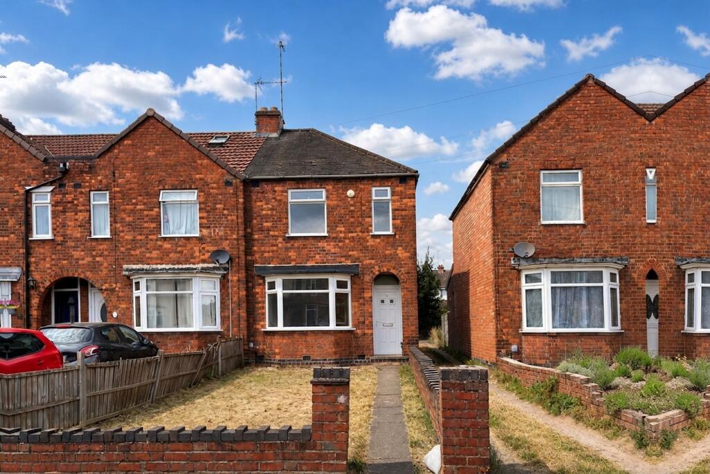 3 bed Mid Terraced House for rent in Hawkesbury. From Coopers - Coventry 3 bed Mid Terraced House for rent in Hawkesbury. From Coopers - Coventry