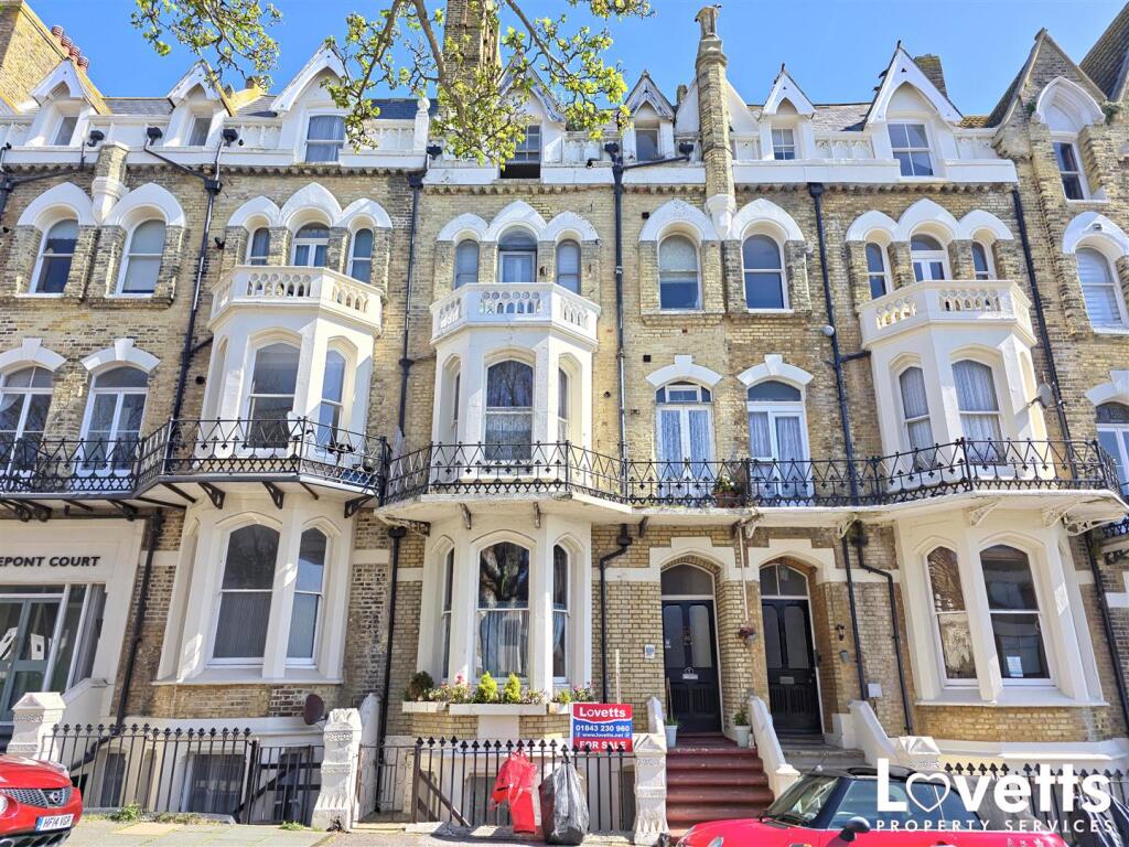 2 bed 1st Floor Flat for rent in Ramsgate. From Lovetts Property Services - Cliftonville 2 bed 1st Floor Flat for rent in Ramsgate. From Lovetts Property Services - Cliftonville