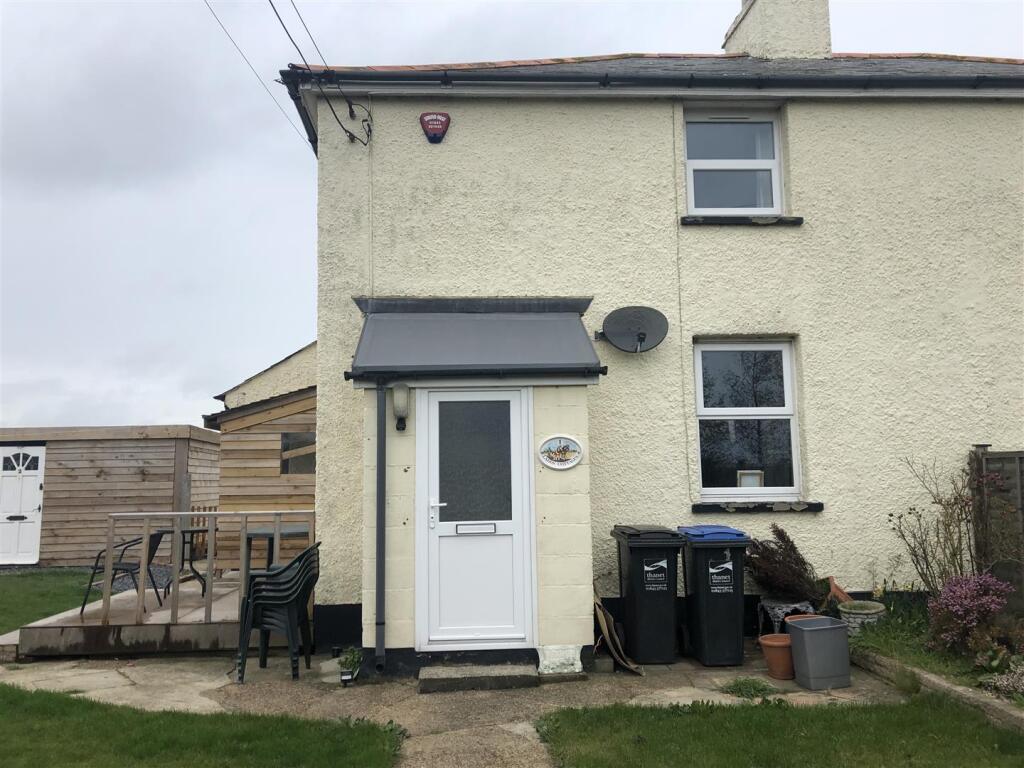 3 bed Semi Detached for rent in . From Lovetts Property Services - Cliftonville 3 bed Semi Detached for rent in . From Lovetts Property Services - Cliftonville