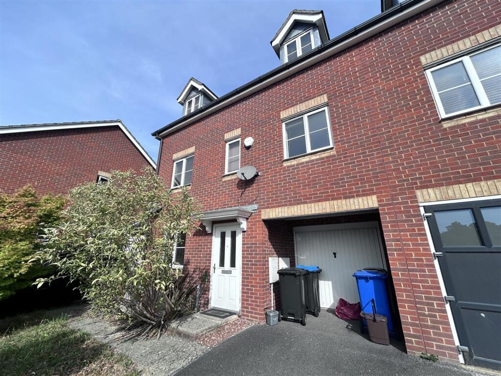 5 bed House Share for rent in Ramsgate. From Lovetts Property Services Cliftonville Ltd. 5 bed House Share for rent in Ramsgate. From Lovetts Property Services Cliftonville Ltd.