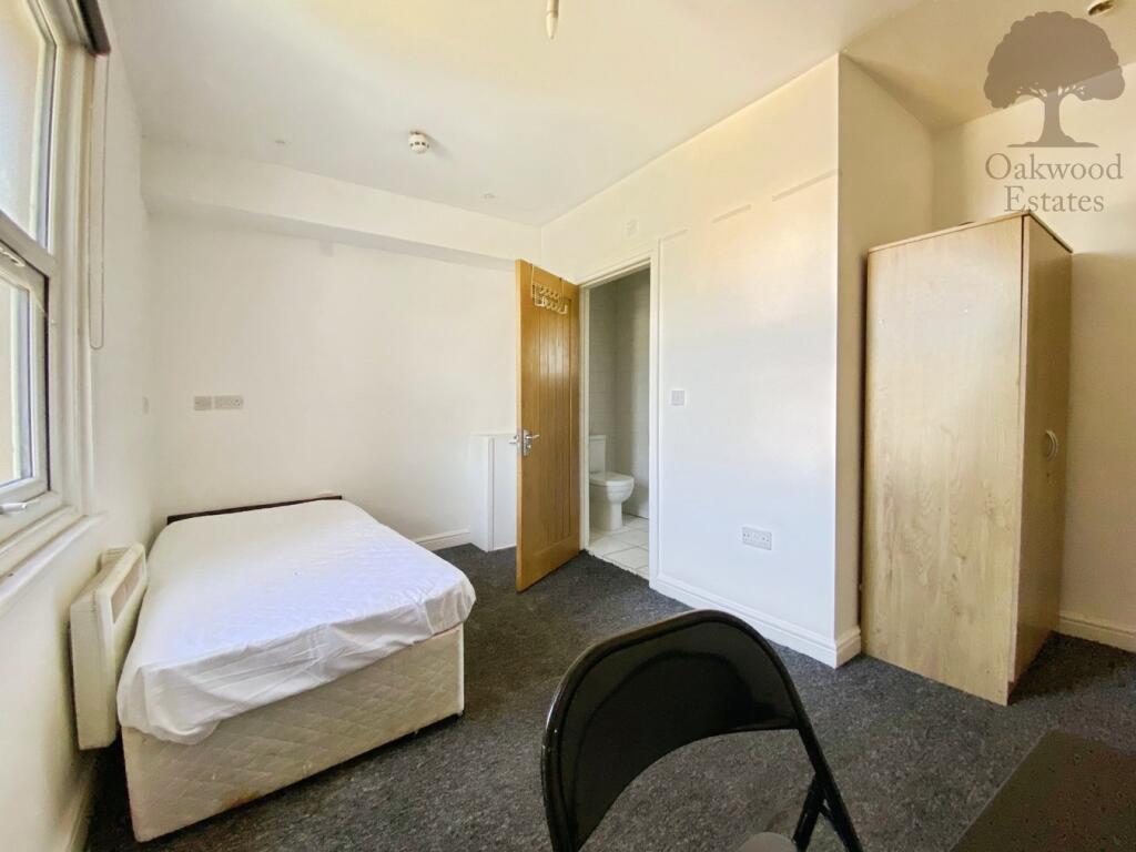 1 bed HMO for rent in Slough. From Oakwood Estates - Burnham