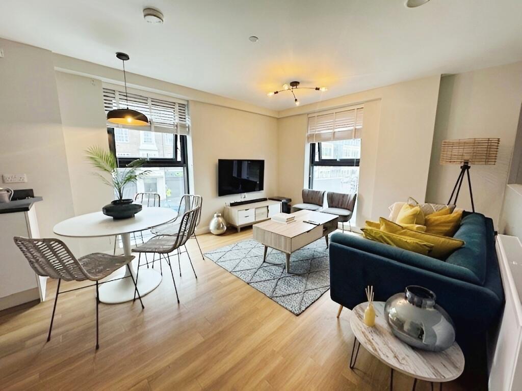 2 bed Apartment for rent in Slough. From Oakwood Estates - Burnham