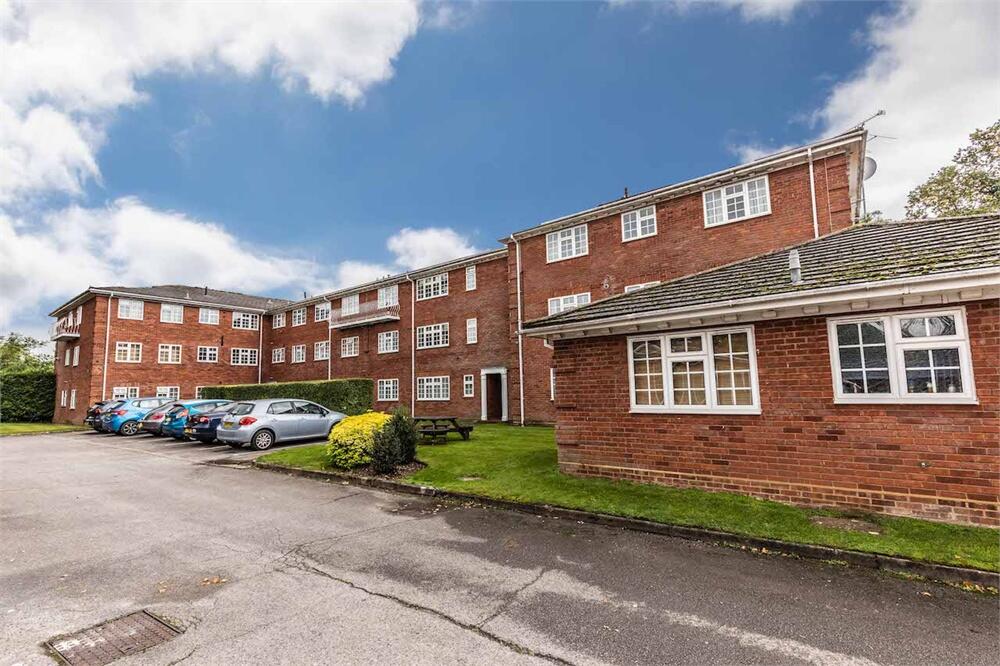 2 bed Apartment for rent in Taplow. From Oakwood Estates - Burnham 2 bed Apartment for rent in Taplow. From Oakwood Estates - Burnham